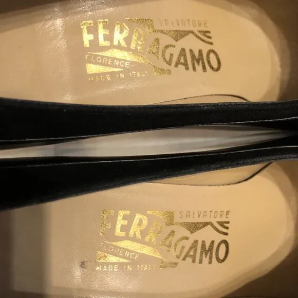 SALVATORE FERRAGAMO WOMEN'S BLACK LEATHER DRESS SHOES  SIZE: 7 1/2 B - Picture 9 of 12